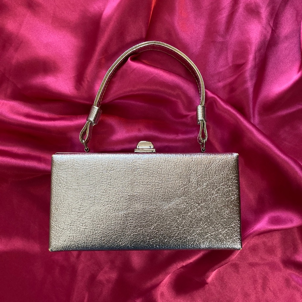 🍴 SILVER PARTY PURSE ~ VINTAGE🍴